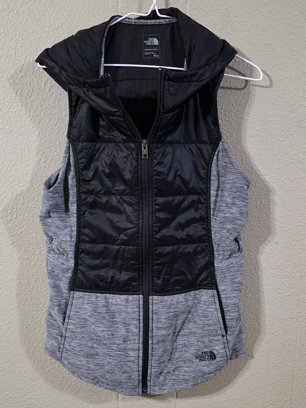 The North Face Women's Pseudio Hpoded Vest Sz M